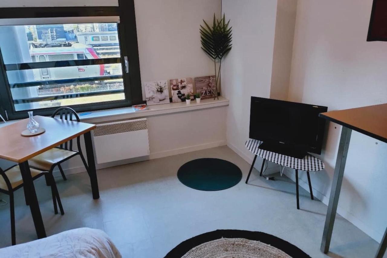 Studio Confortable Hyper Centre De Tours Apartment Exterior photo